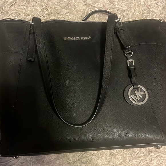 Large Michael Kors computer bag (great condition) black NEW - Picture 6 of 7